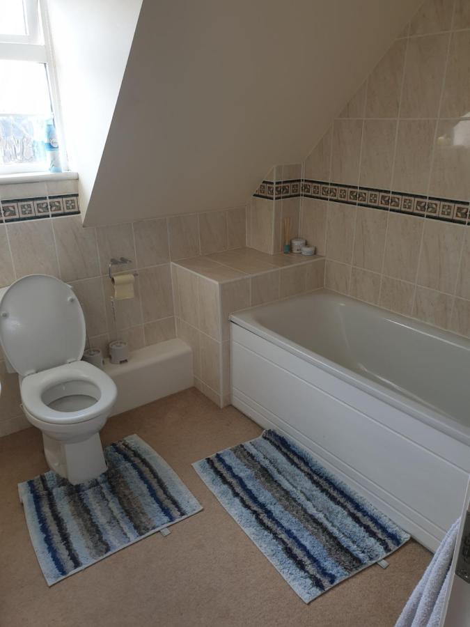 Swindon 6 Deluxe Doubles 2 With En Suite In Large House - No Pets Экстерьер фото